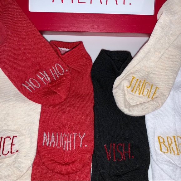 RAE Dunn Christmas 2020 10 ankle SOCKS Merry Chris - Picture 4 of 6